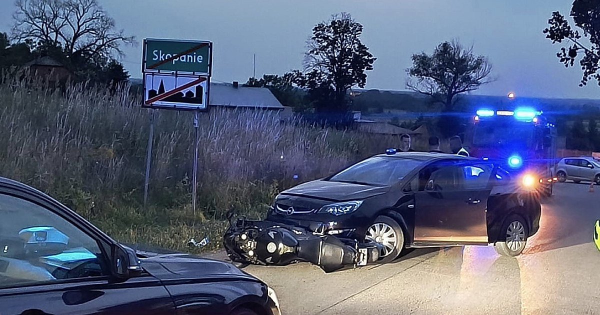 Pościg za motocyklistą ulicami Tarnobrzega i powiatu. Doszło do zderzenia z policyjnym radiowozem [ZDJĘCIA]