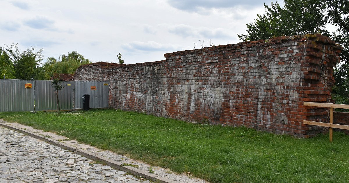 Remont zabytkowych murów  w Sandomierzu tuż-tuż. Jakie prace zostaną wykonane?