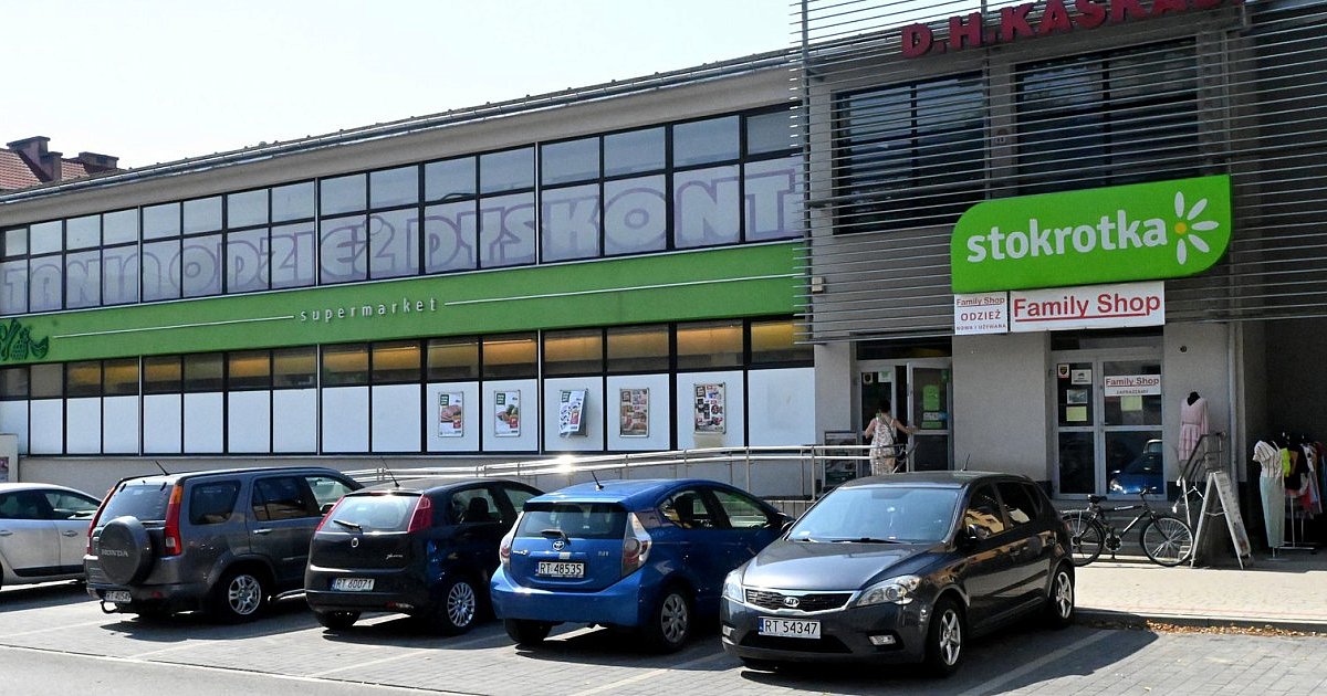 W Tarnobrzegu zamykają "Stokrotkę" i "Biedronkę". Sklepy znikają z krajobrazu miasta definitywnie