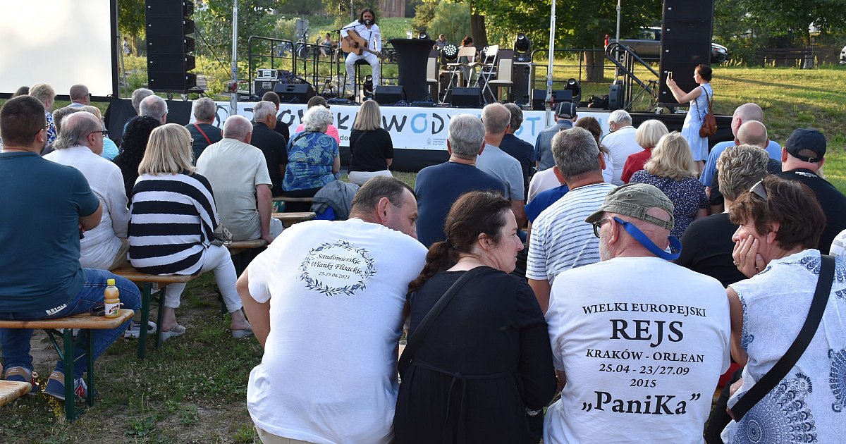 Koncerty i wiślane tradycje na festiwalu "Dookoła Wody". Dzisiaj rozpoczyna się jubileuszowa edycja wydarzenia