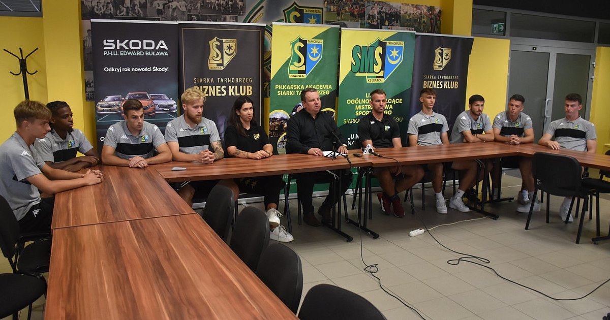 Przebudowa boiska, oświetlenie, karnety i transfery - Siarka rozpoczyna sezon