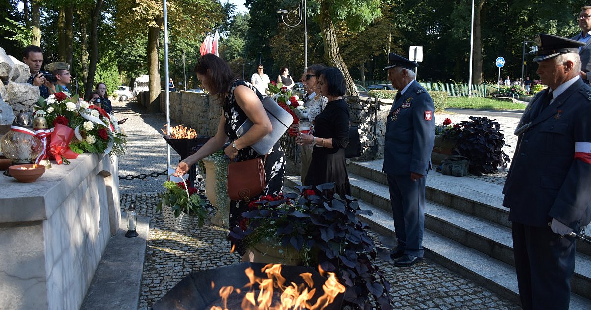 Sandomierzanie uczcili 80. rocznicę wybuchu Powstania Warszawskiego. W mieście zawyły syreny [ZDJĘCIA]