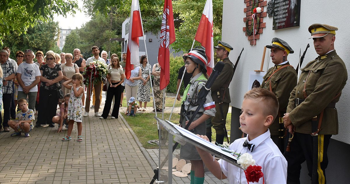 Sandomierzanie w hołdzie Krzysztofowi Kamilowi Baczyńskiemu [ZDJĘCIA]