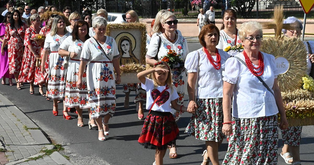 Dożynkowe święto w gminie Grębów "na bogato" [ZDJĘCIA]