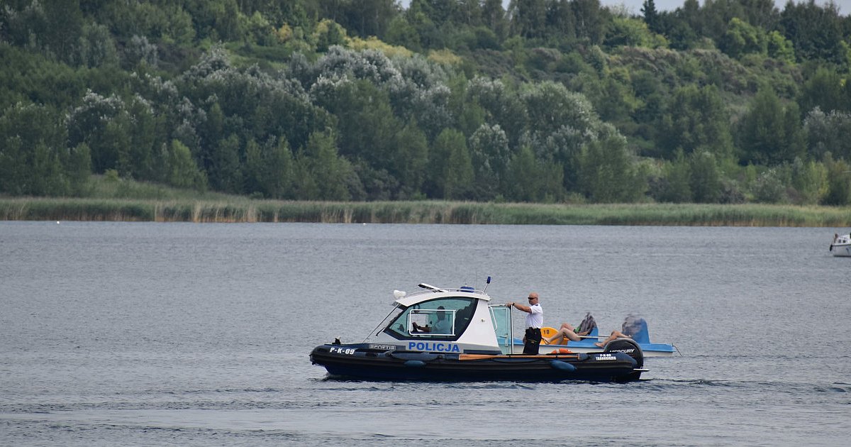 Pływali po Jeziorze Tarnobrzeskim i palili marihuanę. Interweniowała policja