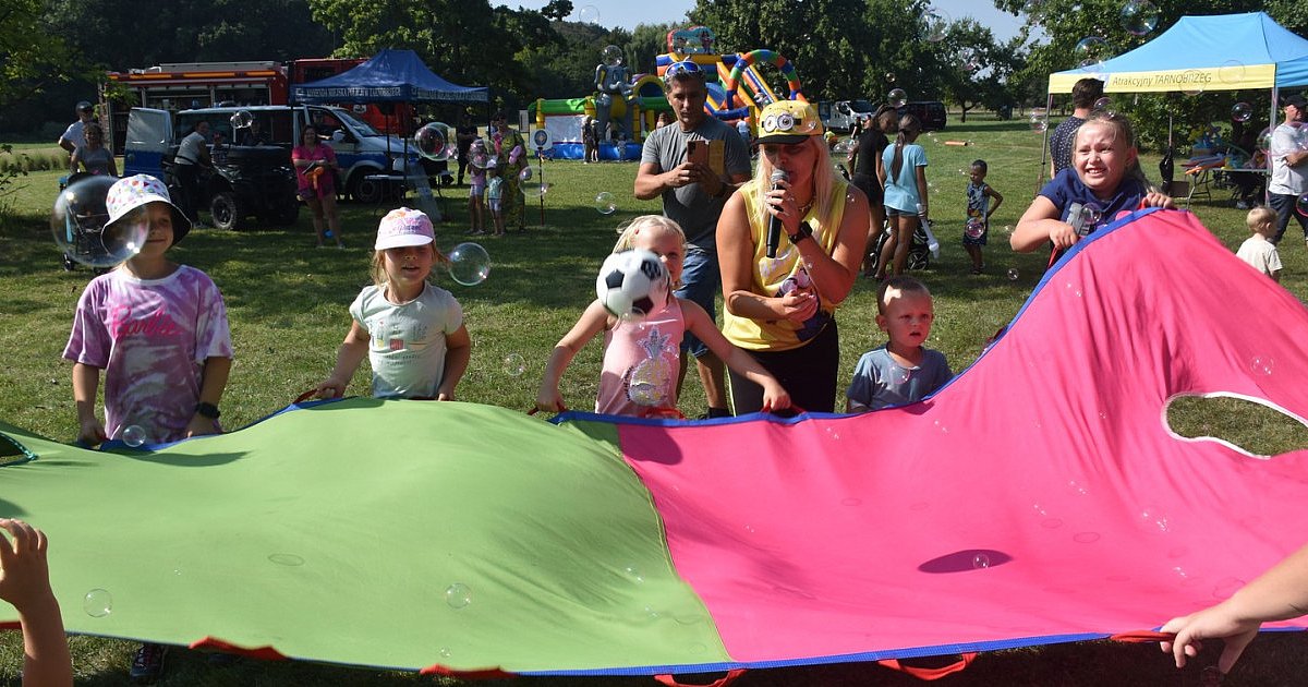 Moc atrakcji na pikniku kończącym wakacje w Tarnobrzegu [ZDJĘCIA]