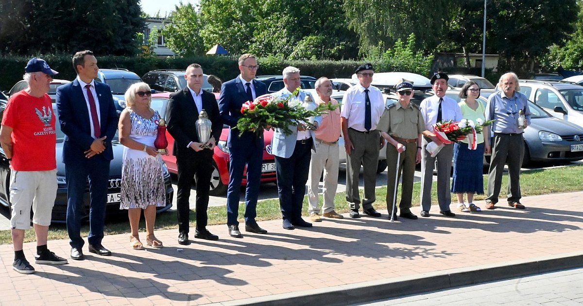 W Tarnobrzegu pamiętano o ofiarach niemieckiego nalotu sprzed 85 lat [ZDJĘCIA]