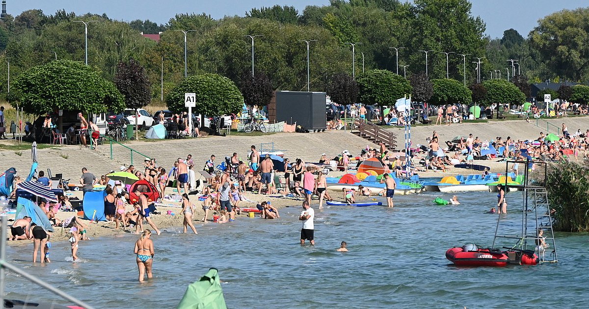 Upalna i wietrzna wrześniowa sobota nad Jeziorem Tarnobrzeskim [ZDJĘCIA]