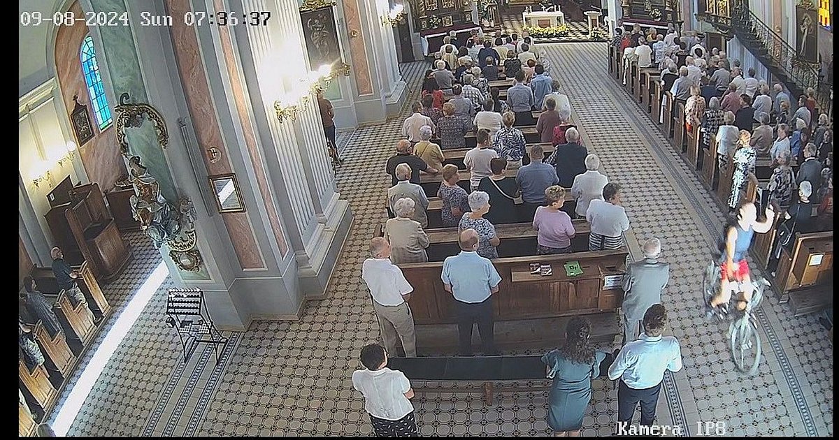 40-latek wjechał rowerem do kościoła w Tarnobrzegu i wulgarnie zakłócił mszę. To nie jedyne przestępstwa jakich się dopuścił