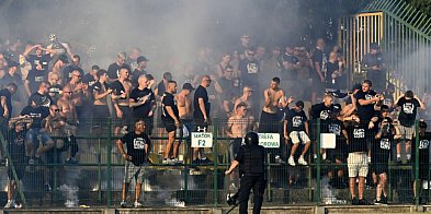 Pierwsi pseudokibice, którzy demolowali stadion w Tarnobrzegu, zatrzymani-215363