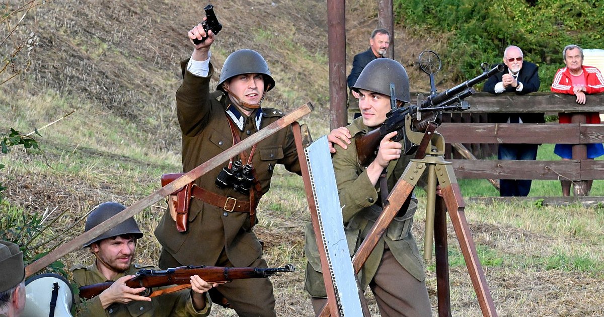 Upamiętnili 85-lecie przeprawy Armii Kraków przez Wisłę w Baranowie Sandomierskim [ZDJĘCIA]