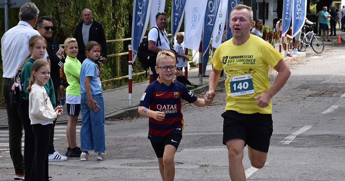 Pobiegli i pomogli zwierzętom ze schronisk w Tarnobrzegu i Sandomierzu. 6. Bieg Szklarski podsumowany