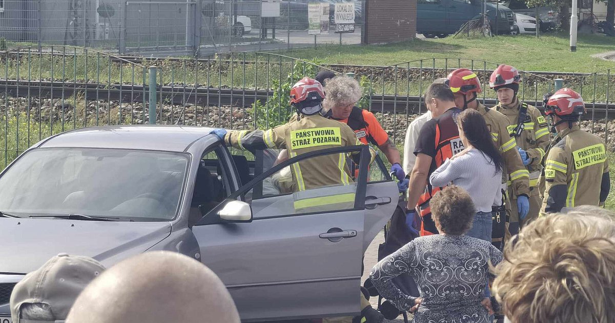 Potrącenie kobiety w Stalowej Woli, trafiła do szpitala [ZDJĘCIA]