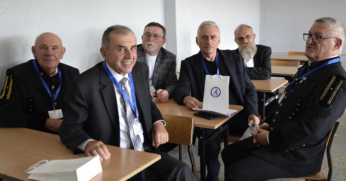 Tarnobrzeski "Górnik"" świętował 65 lat istnienia. Na urodziny szkoły zjechali absolwenci z całego świata [ZDJĘCIA]
