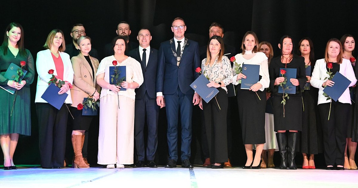 Wyjątkowe obchody Dnia Edukacji Narodowej w Tarnobrzeskim Domu Kultury [FOTO]