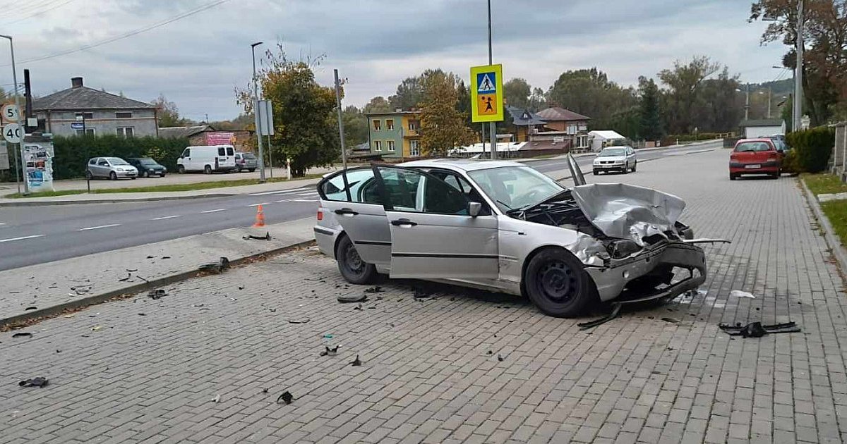 Groźny wypadek na krajowej "79" w Koprzywnicy! [ZDJĘCIA]