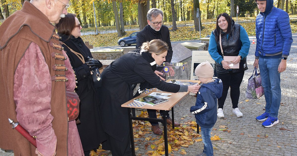 Sandomierzanie chętnie wspierają renowację zabytkowych nagrobków  [ZDJĘCIA]