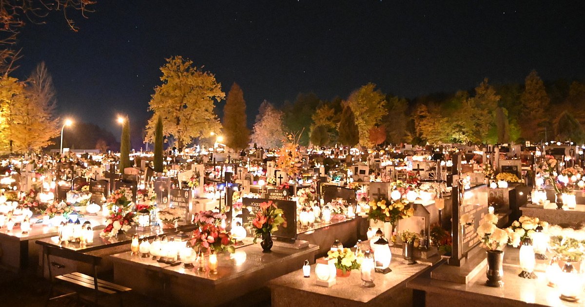 Tarnobrzeskie cmentarze parafialne w noc Wszystkich Świętych [ZDJĘCIA] [WIDEO]