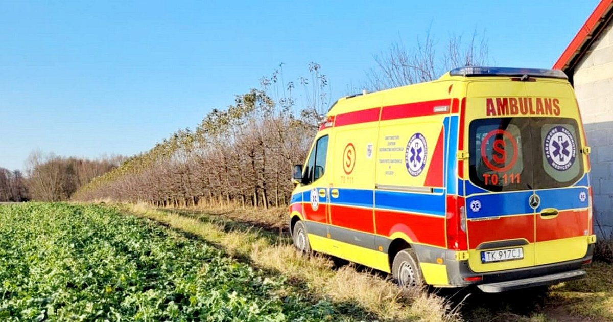 Ciało mężczyzny wydobyto z rowu melioracyjnego w gm. Klimontów