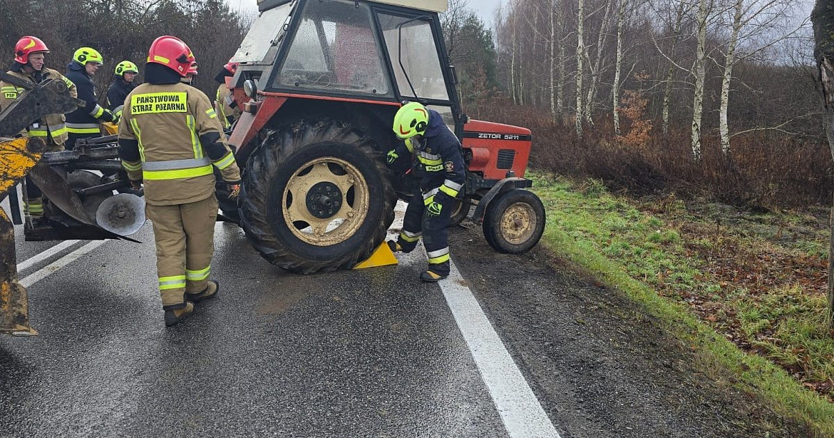 Zderzenie ciągnika rolniczego z ciężarówką na drodze krajowej nr 9 w powiecie sandomierskim