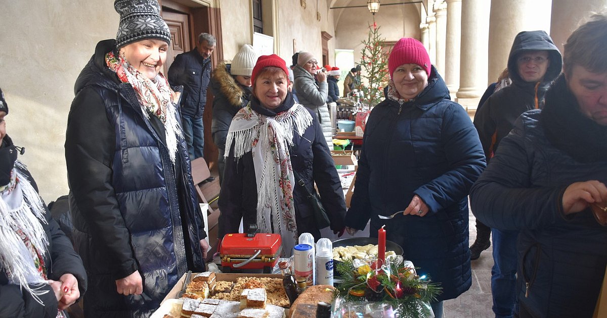 Świąteczny Kiermasz w Zamku w Baranowie Sandomierskim [ZDJĘCIA]