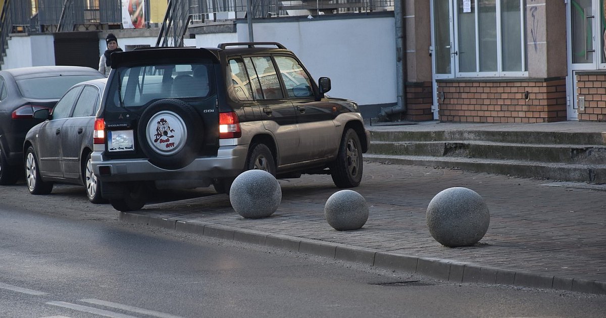 Tarnobrzeg. Przy skrzyżowaniu na ul. Targowej będą postawione słupki