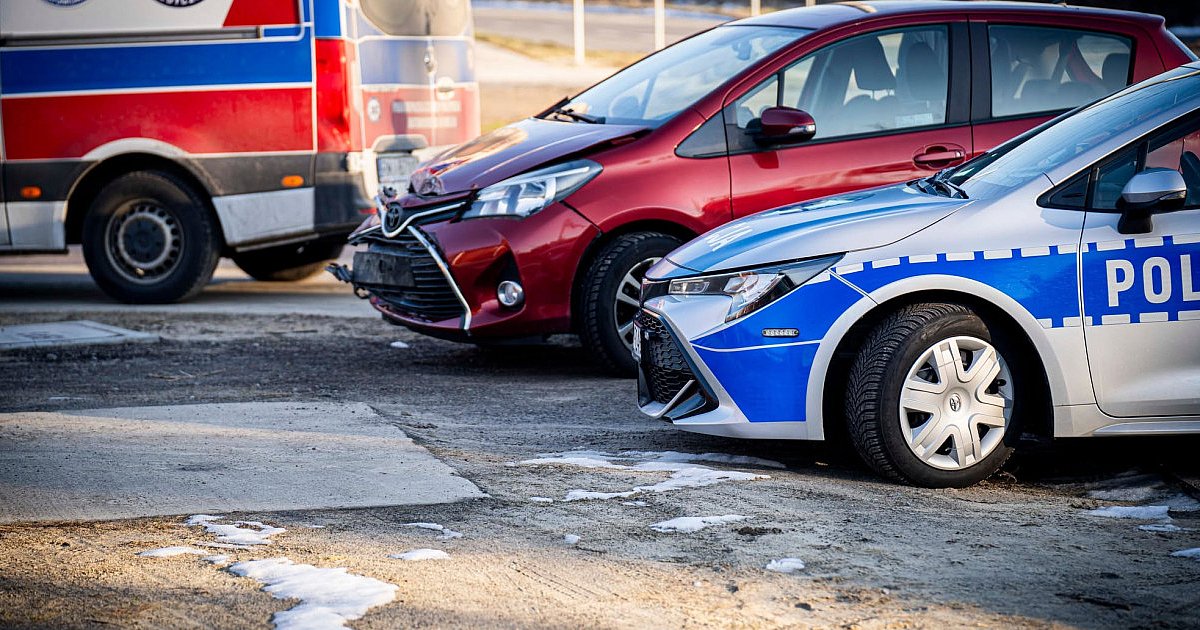 Groźny wypadek w Stalowej Woli, jedna osoba w szpitalu [ZDJĘCIA]