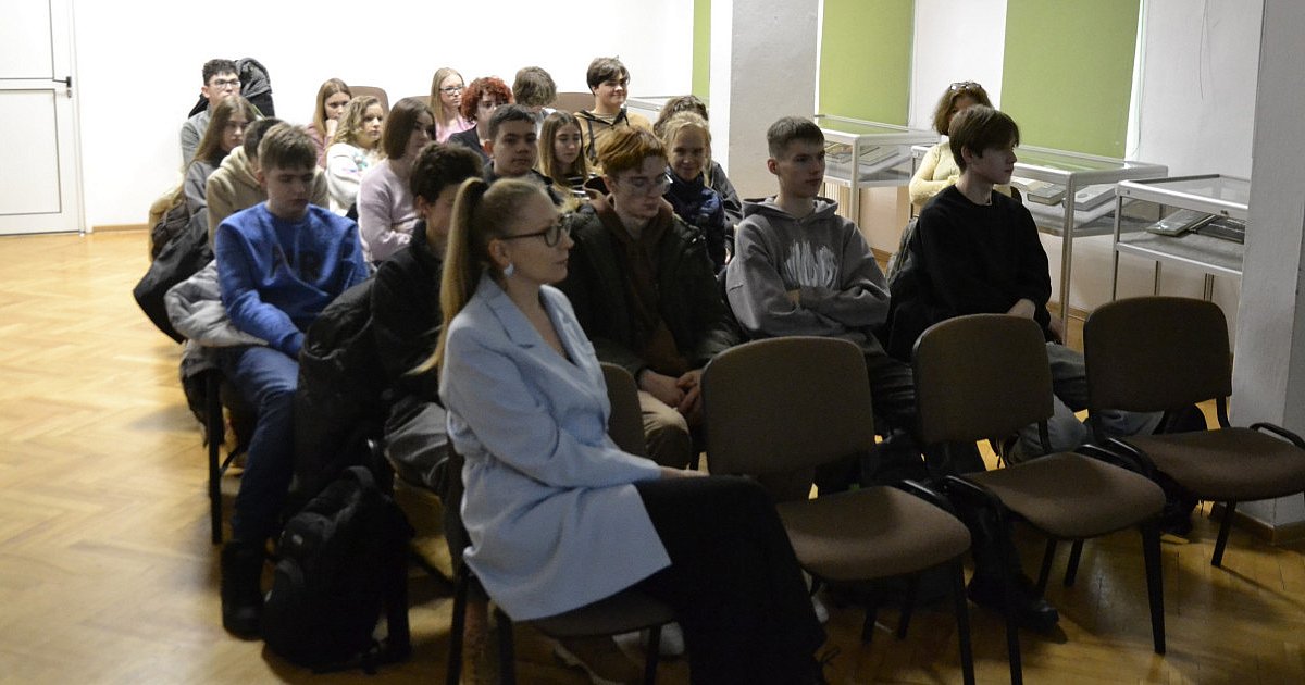 Młodzież tarnobrzeskich szkół średnich na lekcji o Holocauście [ZDJĘCIA]