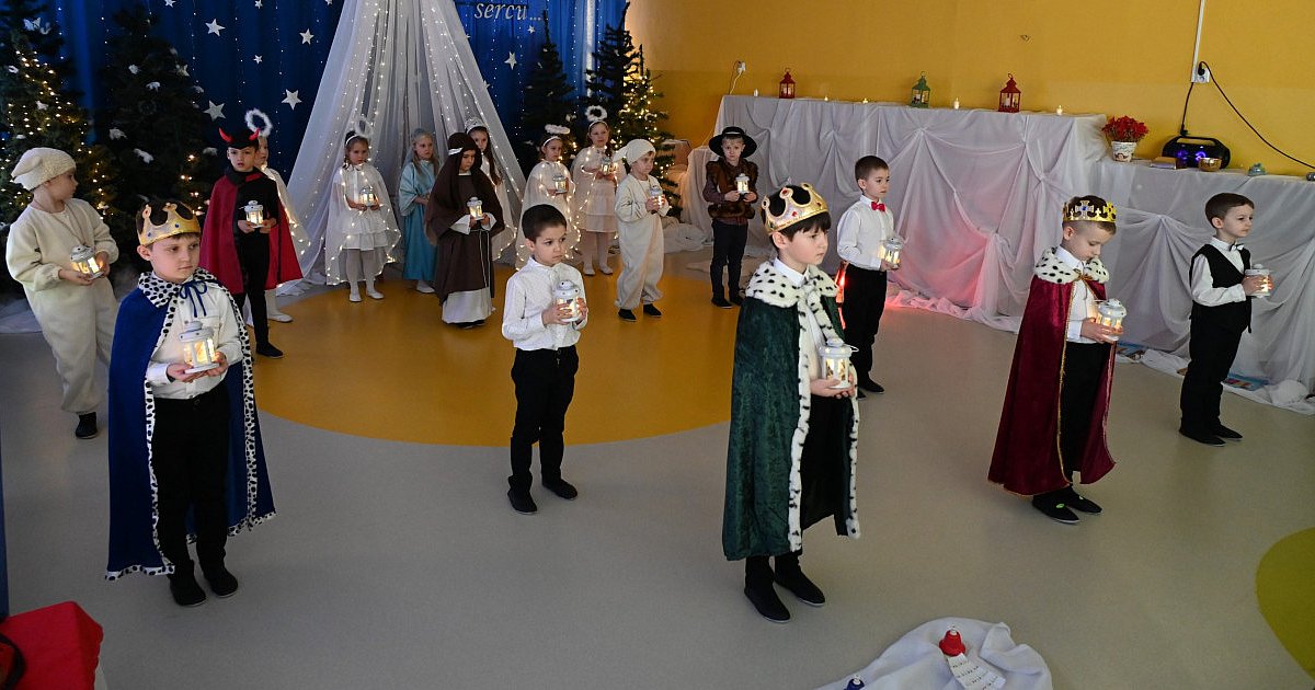 Wspólne kolędowanie w Przedszkolu nr 12 w Tarnobrzegu [ZDJĘCIA]
