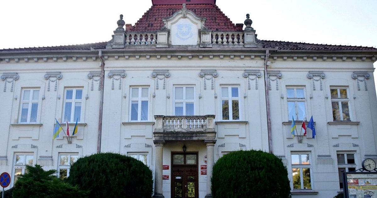 Centralne Biuro Antykorupcyjne w tarnobrzeskim Urzędzie Miasta. Agenci zabezpieczyli dokumenty jednej z miejskich inwestycji