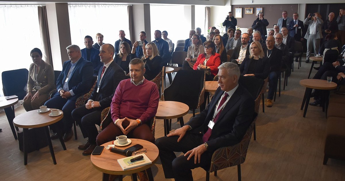 W Nowej Dębie rozmawiano o biznesie [ZDJĘCIA]