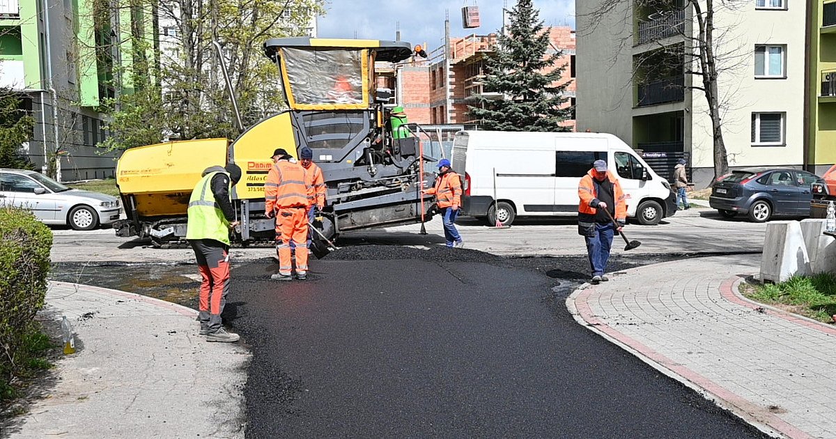 Trwają prace na ul. Waryńskiego w Tarnobrzegu [ZDJĘCIA]