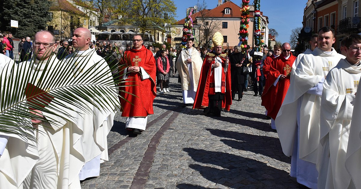 Poświęcenie palm i procesja w Sandomierzu [ZDJĘCIA]