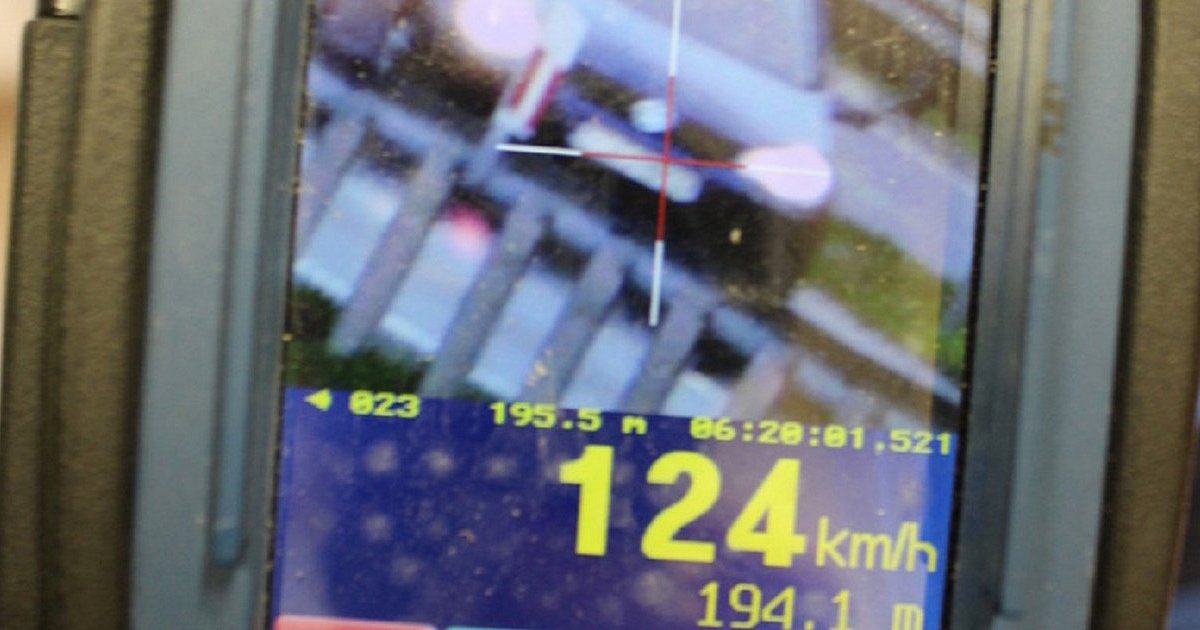 26-latek ukarany wysokim mandatem i utratą prawa jazdy na Wisłostradzie w Tarnobrzegu
