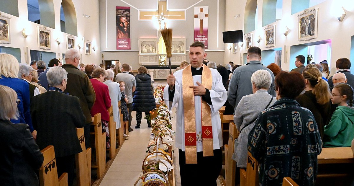 Święcenie pokarmów w parafii pw. Chrystusa Króla w Tarnobrzegu [ZDJĘCIA]