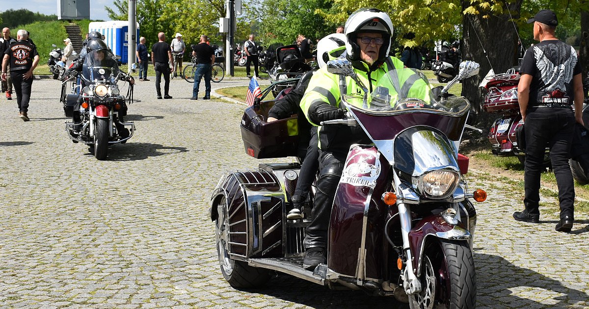 Inauguracja z rykiem silników. Wielki zlot motocyklistów w Sandomierzu [ZDJĘCIA]