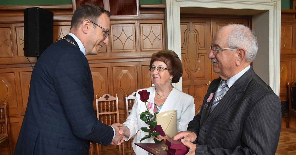 W Tarnobrzegu pary świętowały długoletnie pożycie małżeńskie [ZDJĘCIA]