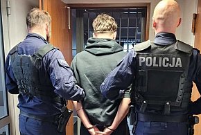 Zatrzymano dwóch młodych mężczyzn podejrzanych o próbę kradzieży drogiego motocykl-221939
