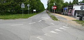 Dwukierunkowy ruch na fragmencie ulicy nad jeziorem