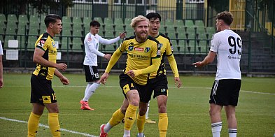 Siarka gromi! Wiślanie wyjeżdżają z Tarnobrzega z bagażem 9 goli! [FOTO]-222037