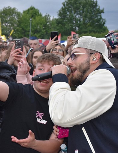 Łobuzy na Dniach Połańca. Fantastyczny koncert! Pod sceną bawiły się tłumy [FOTO]-222041