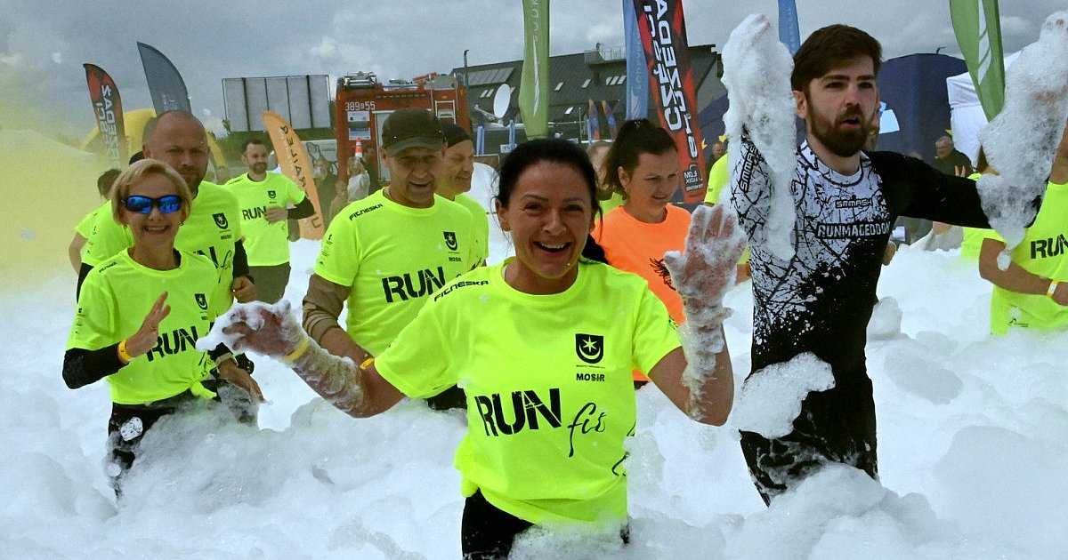 Ekstremalne bieganie nad Jeziorem Tarnobrzeskim. Zobaczcie jak rywalizowano w Run Fit Elite i Run Fit Military [ZDJĘCIA]