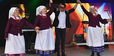 Zespół Kordian na Święcie Kwitnącej Jabłoni w Samborcu [ZDJĘCIA] -222053