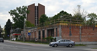 Wznowiono prace budowlane w centrum Tarnobrzega. Będzie tylko jedno piętro? [FOTO]-222008