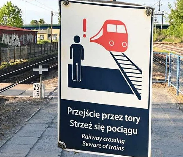 16-latek z Sandomierza wpadł pod pociąg na dworcu kolejowym w Tarnobrzegu-222080