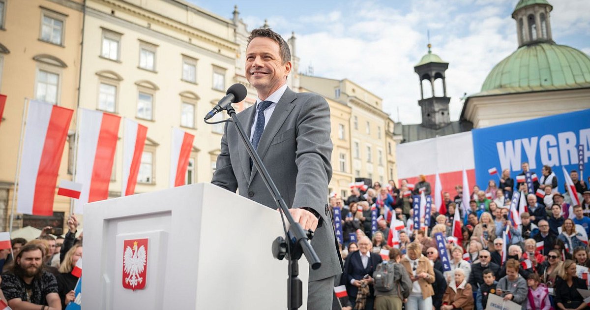 Rafał Trzaskowski na wieczorze wyborczym w Sandomierzu