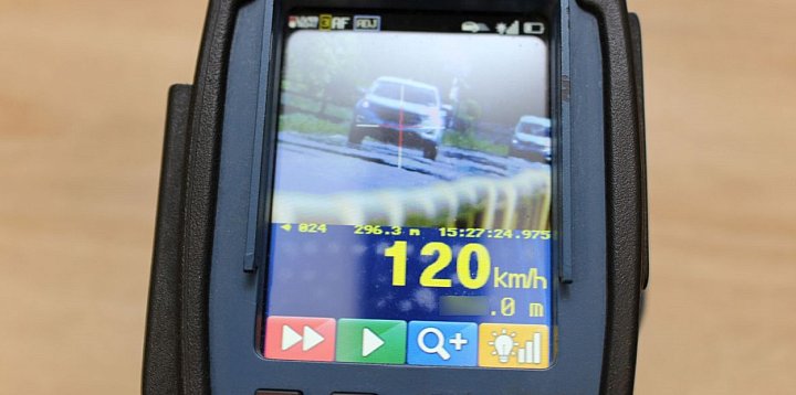 Pędził przez Alfredówkę 120 km/h-222139
