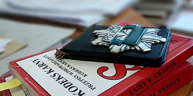 Byli poszukiwani. Sami zgłosili się na policję-222174