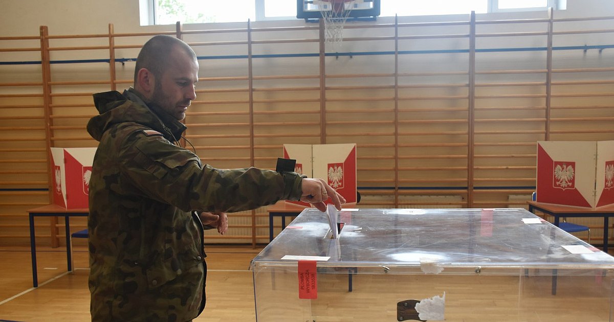 Mieszkańcy Nowej Dęby i wojskowi głosują w wyborach prezydenckich [ZDJĘCIA]