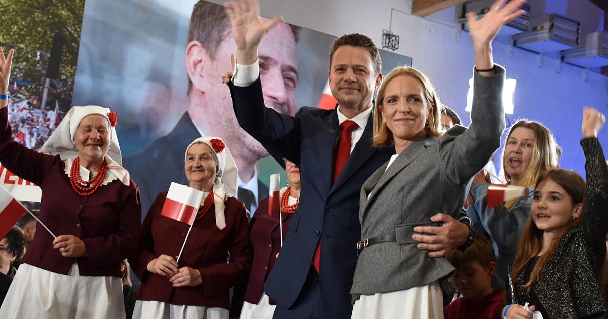 "Zrobimy to razem, wygra cała Polska". Wieczór wyborczy Rafała Trzaskowskiego w Sandomierzu [ZDJĘCIA]
